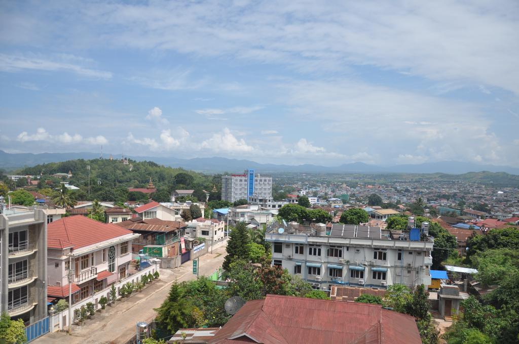 Golden Hill Hotel - Lashio Екстер'єр фото